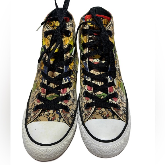 Converse Chuck Taylor All Star Hi Looney Tunes Sneakers Mens 6 Women’s 8 HighTop - Picture 3 of 14
